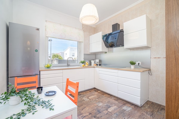 Foto van Villa in Empuriabrava met privézwembad - Vakantiehuis in Empuriabrava - Kitchen