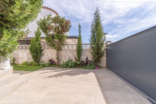 Foto van Villa in Empuriabrava met privézwembad - Vakantiehuis in Empuriabrava - Outdoor