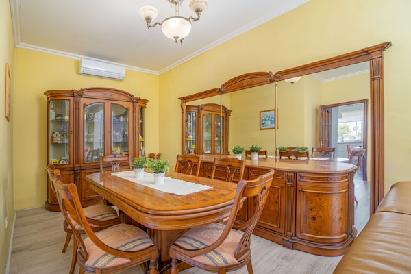 Foto van Villa in Empuriabrava met privézwembad - Vakantiehuis in Empuriabrava - DiningRoom