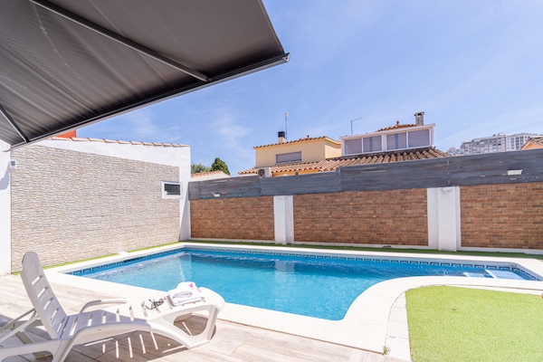 Foto van Villa in Empuriabrava met privézwembad - Vakantiehuis in Empuriabrava - PoolOfHouse