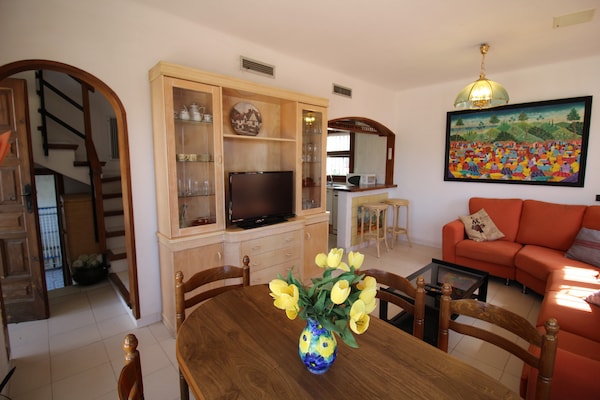 Foto van Villa in Empuriabrava bij Sant Maurici Meer - Vakantiehuis in Empuriabrava - DiningRoom