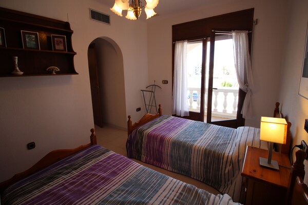 Foto van Villa in Empuriabrava bij Sant Maurici Meer - Vakantiehuis in Empuriabrava - BedRoom