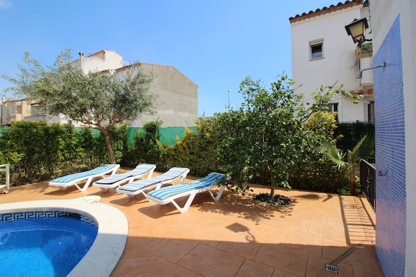 Foto van Villa in Empuriabrava bij Sant Maurici Meer - Vakantiehuis in Empuriabrava - Outdoor