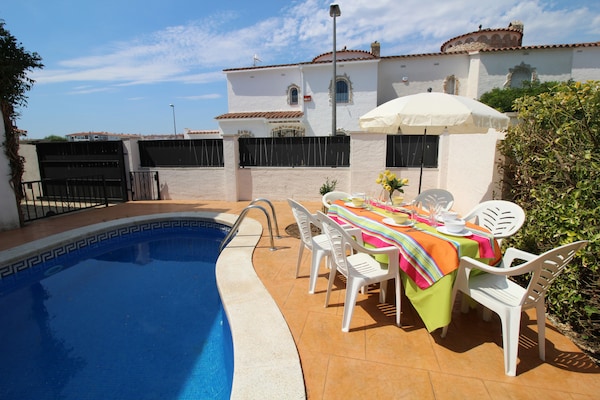 Foto van Villa in Empuriabrava bij Sant Maurici Meer - Vakantiehuis in Empuriabrava - Outdoor