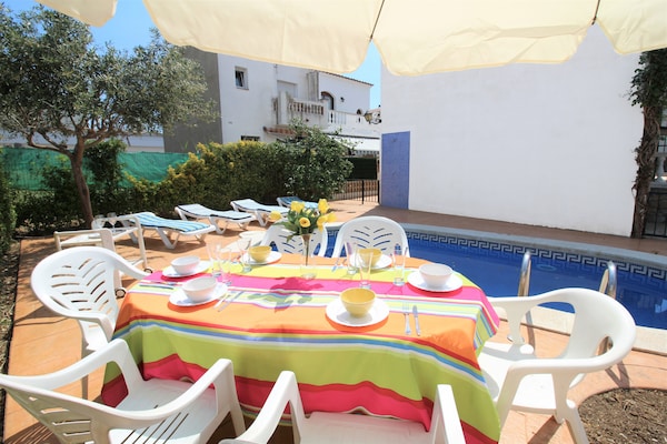 Foto van Villa in Empuriabrava bij Sant Maurici Meer - Vakantiehuis in Empuriabrava - PoolOfHouse