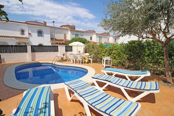 Foto van Villa in Empuriabrava bij Sant Maurici Meer - Vakantiehuis in Empuriabrava - PoolOfHouse