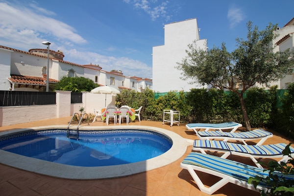 Foto van Villa in Empuriabrava bij Sant Maurici Meer - Vakantiehuis in Empuriabrava - PoolOfHouse