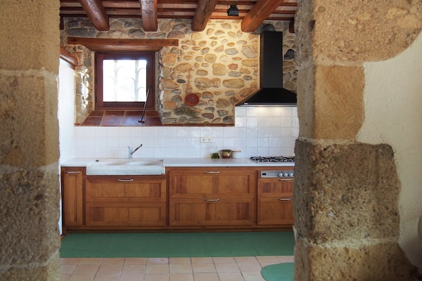 Foto van Ruim huis in Navata - Vakantiehuis in Navata - Kitchen