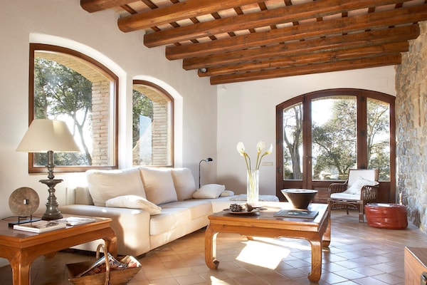 Foto van Ruim huis in Navata - Vakantiehuis in Navata - LivingRoom
