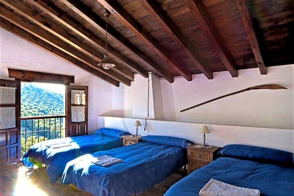 Foto van Cottage in Andalusië bij Sierras Subbéticas - Vakantiehuis in Andalucía - BedRoom