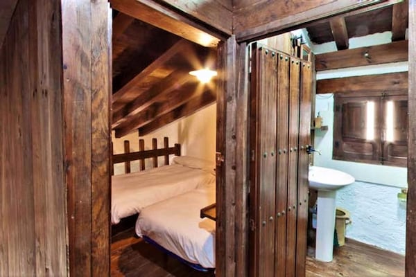Foto van Cottage in Andalusië bij Sierras Subbéticas - Vakantiehuis in Andalucía - BedRoom