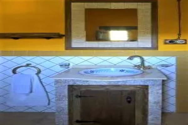 Foto van Cottage in Andalusië bij Sierras Subbéticas - Vakantiehuis in Andalucía - BathRoom