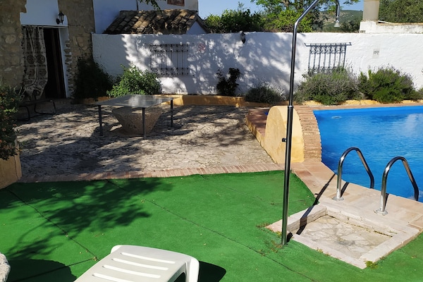 Foto van Boerderij bij Iznajar Meer - Vakantiehuis in Fuentes de Cesna - PoolOfHouse