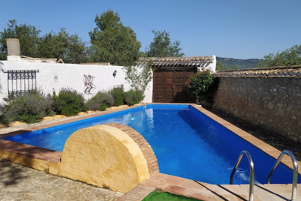 Foto van Boerderij bij Iznajar Meer - Vakantiehuis in Fuentes de Cesna - PoolOfHouse