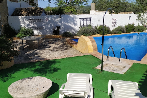 Foto van Boerderij bij Iznajar Meer - Vakantiehuis in Fuentes de Cesna - PoolOfHouse