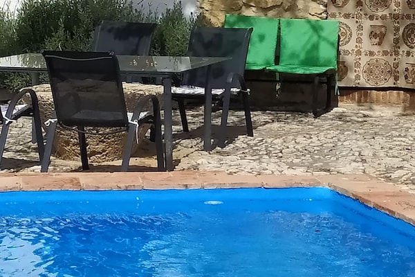 Foto van Boerderij bij Iznajar Meer - Vakantiehuis in Fuentes de Cesna - PoolOfHouse