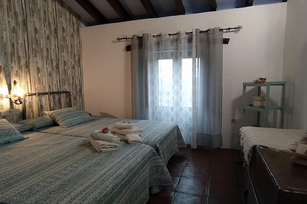 Foto van Boerderij bij Iznajar Meer - Vakantiehuis in Fuentes de Cesna - BedRoom