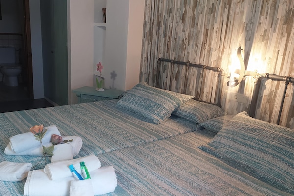Foto van Boerderij bij Iznajar Meer - Vakantiehuis in Fuentes de Cesna - BedRoom