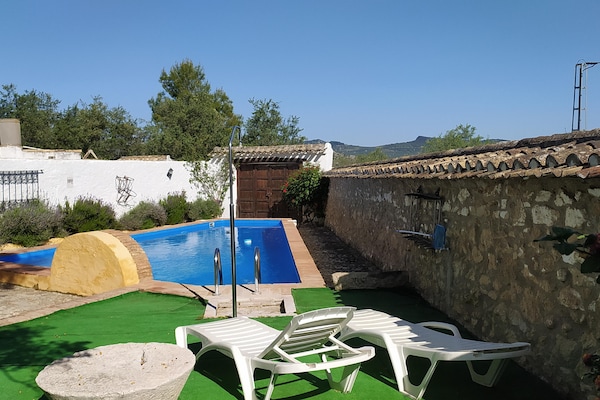 Foto van Boerderij bij Iznajar Meer - Vakantiehuis in Fuentes de Cesna - TerraceBalcony