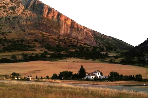 Foto van Berghut met zwembad - Vakantiehuis in Alfarnate - AreaSummer1KM