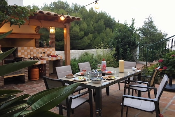 Foto van Villa in Salobrena bij Tropisch Zwembad & Strand - Vakantiehuis in Salobreña - TerraceBalcony
