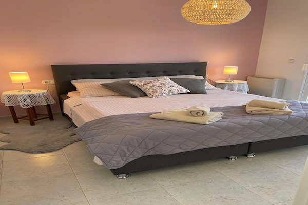 Foto van Villa in Salobrena bij Tropisch Zwembad & Strand - Vakantiehuis in Salobreña - BedRoom