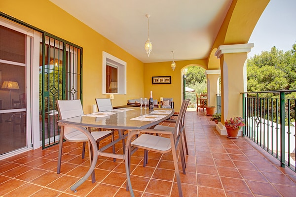 Foto van Villa in Salobrena bij Tropisch Zwembad & Strand - Vakantiehuis in Salobreña - TerraceBalcony