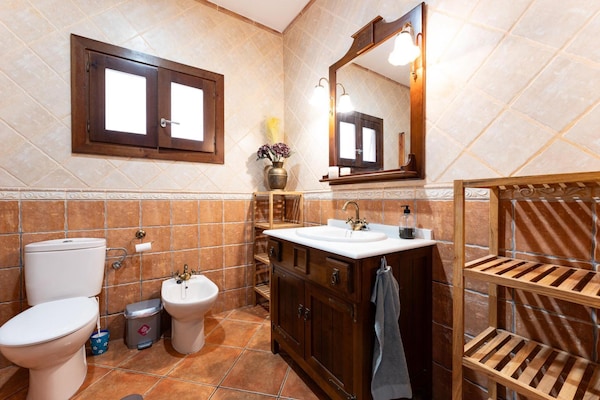 Foto van Faro's Sun Beach Villa in Almuñecar - Vakantiehuis in Almuñécar - BathRoom