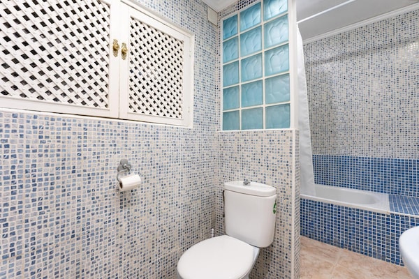 Foto van Faro's Sun Beach Villa in Almuñecar - Vakantiehuis in Almuñécar - BathRoom