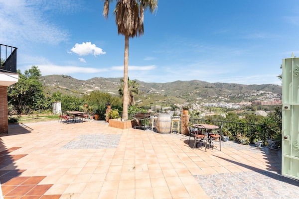 Foto van Faro's Sun Beach Villa in Almuñecar - Vakantiehuis in Almuñécar - ViewSummer