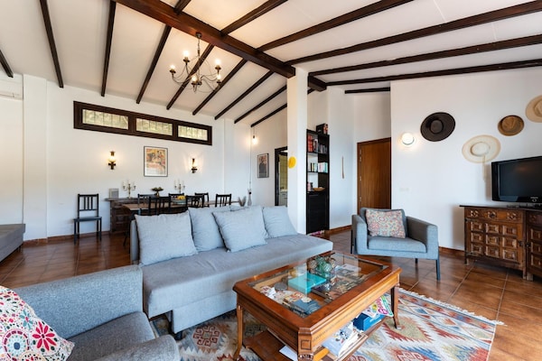 Foto van Faro's Sun Beach Villa in Almuñecar - Vakantiehuis in Almuñécar - LivingRoom