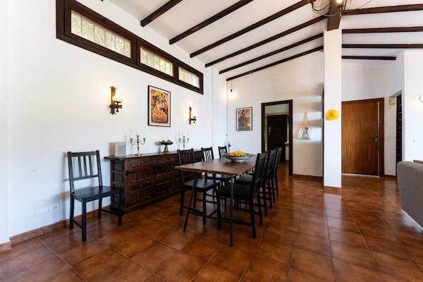 Foto van Faro's Sun Beach Villa in Almuñecar - Vakantiehuis in Almuñécar - DiningRoom