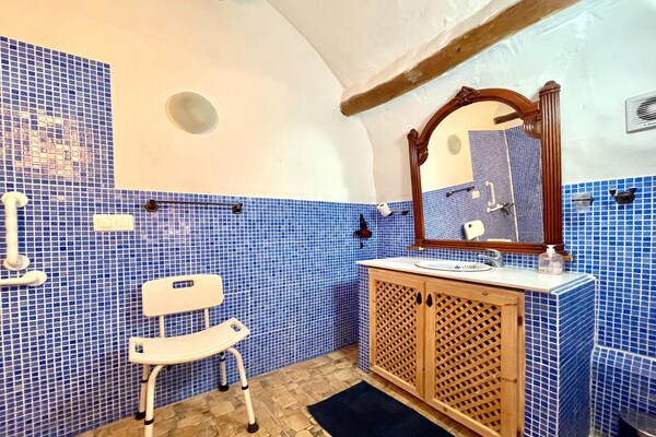 Foto van Grotwoning in Cúllar bij Tabernas Woestijn - Vakantiehuis in Cúllar - BathRoom