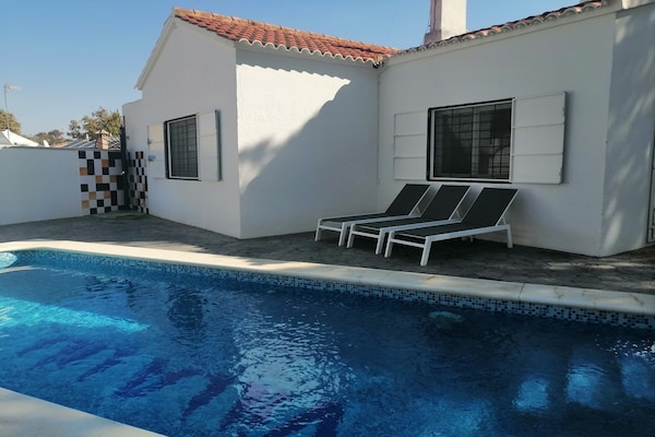 Foto van Villa in Isla Cristina bij Santana Strand - Vakantiehuis in Isla Cristina - ExteriorSummer