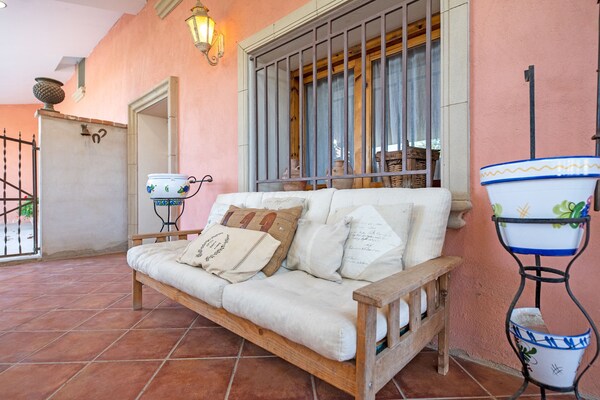 Foto van Vakantiehuis Fraga met privézwembad - Vakantiehuis in Fraga - TerraceBalcony