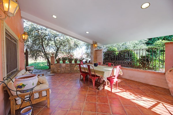 Foto van Vakantiehuis Fraga met privézwembad - Vakantiehuis in Fraga - TerraceBalcony
