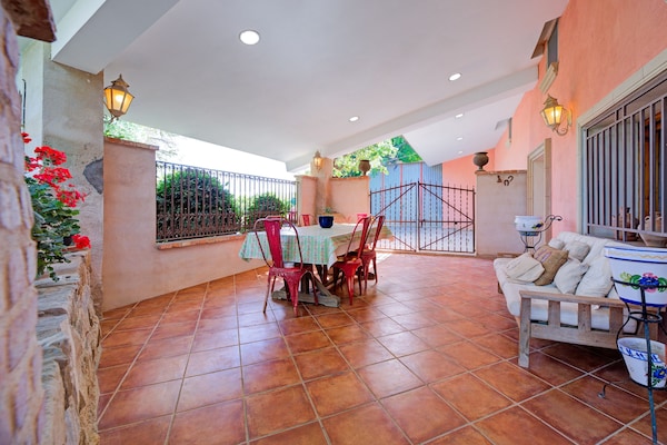 Foto van Vakantiehuis Fraga met privézwembad - Vakantiehuis in Fraga - TerraceBalcony