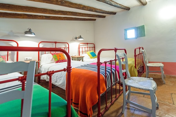 Foto van Vakantiehuis Fraga met privézwembad - Vakantiehuis in Fraga - BedRoom
