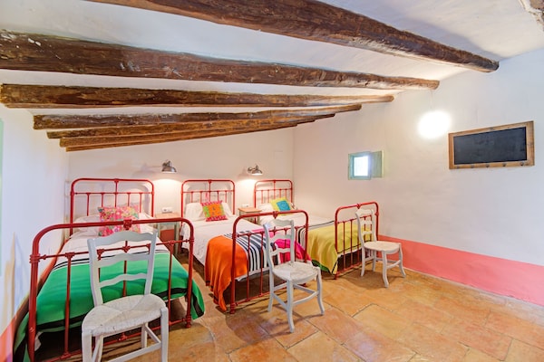 Foto van Vakantiehuis Fraga met privézwembad - Vakantiehuis in Fraga - BedRoom