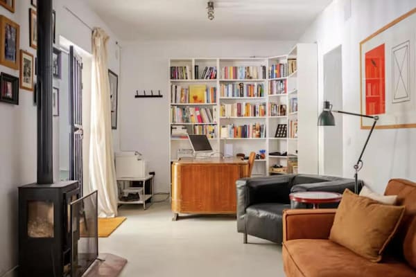 Foto van Villa met 5 slaapkamers, zwembad, Swimjet en Jacuzzi - LivingRoom