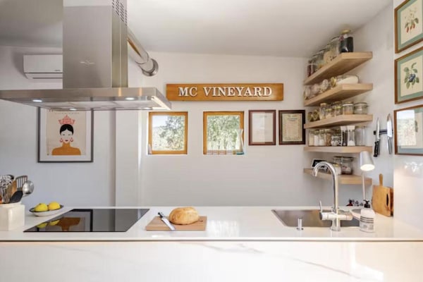 Foto van Villa met 5 slaapkamers, zwembad, Swimjet en Jacuzzi - Kitchen