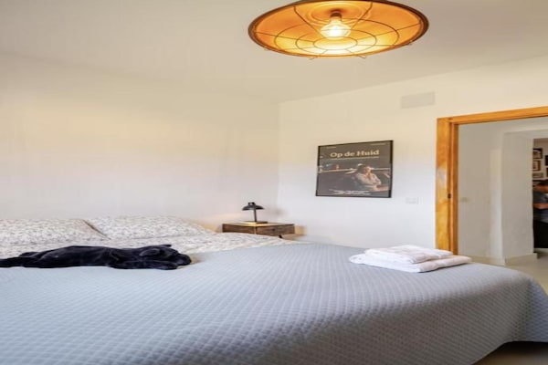 Foto van Villa met 5 slaapkamers, zwembad, Swimjet en Jacuzzi - BedRoom