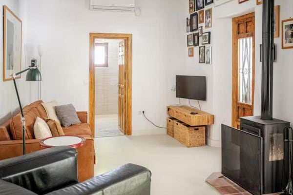 Foto van Villa met 5 slaapkamers, zwembad, Swimjet en Jacuzzi - LivingRoom