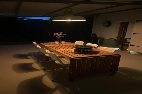 Foto van Villa met 5 slaapkamers, zwembad, Swimjet en Jacuzzi - TerraceBalcony