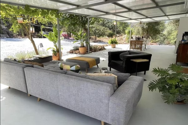 Foto van Villa met 5 slaapkamers, zwembad, Swimjet en Jacuzzi - TerraceBalcony