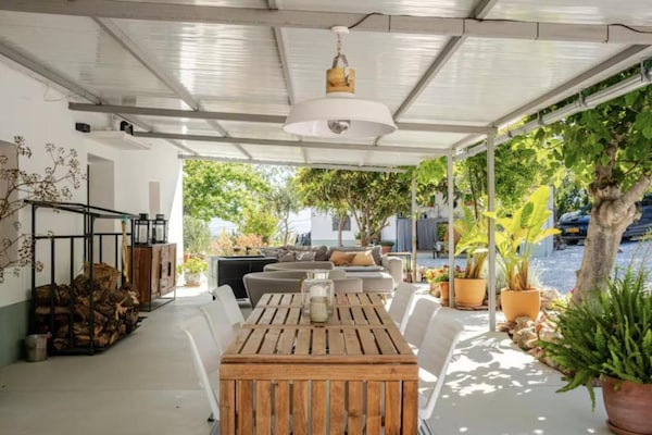 Foto van Villa met 5 slaapkamers, zwembad, Swimjet en Jacuzzi - TerraceBalcony