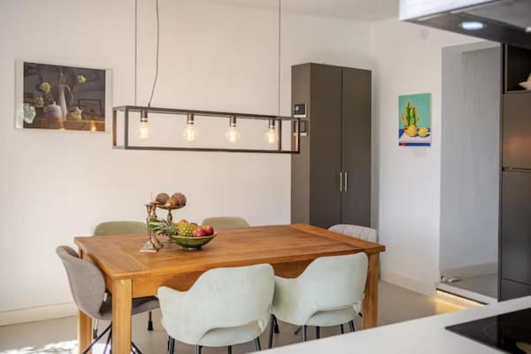 Foto van Villa met 5 slaapkamers, zwembad, Swimjet en Jacuzzi - DiningRoom
