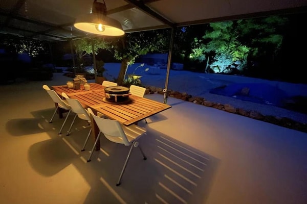 Foto van Villa met 5 slaapkamers, zwembad, Swimjet en Jacuzzi - TerraceBalcony