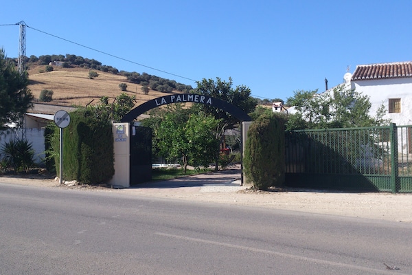 Foto van Cottage bij El Torcal natuurgebied - Vakantiehuis in Málaga - ExteriorSummer