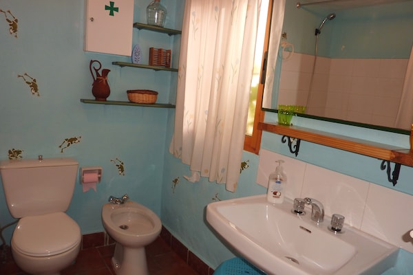 Foto van Cottage bij El Torcal natuurgebied - Vakantiehuis in Málaga - BathRoom